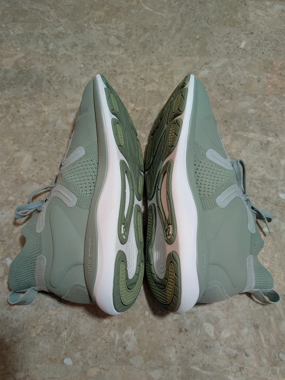 Lululemon Chargefeel 2 Mid Workout Shoes Lime White Women's Size 9 No Box - Picture 11 of 12